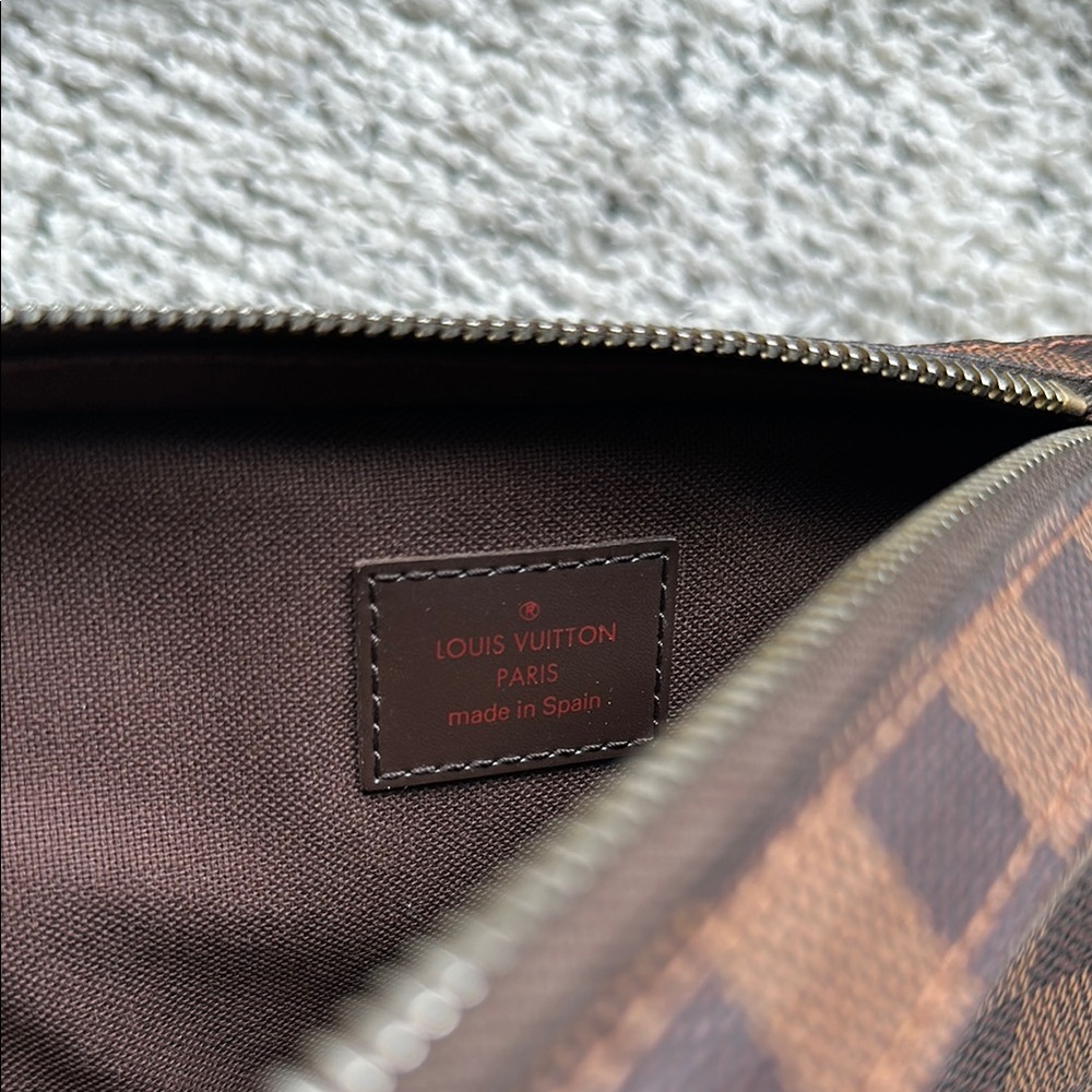 Louis Vuitton Geronimos Sling Bag - Picture 5 of 7